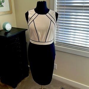 Super flattering, black and white dress from White House Black Market